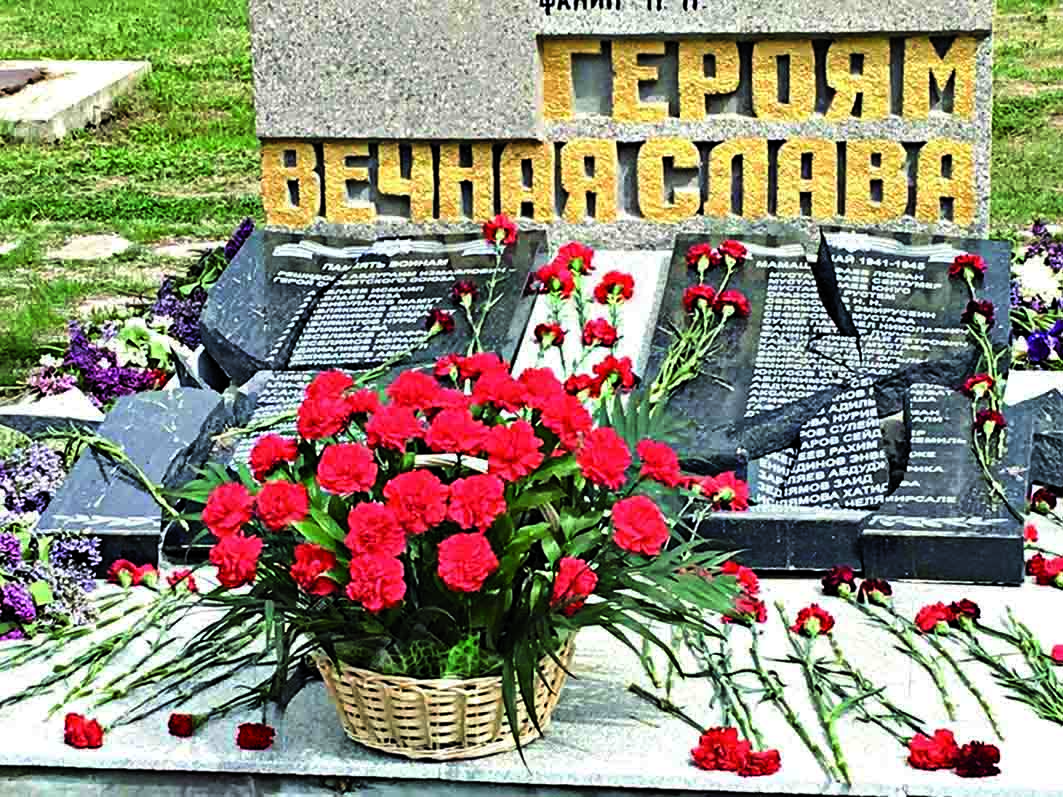 Добрую память злом хотят перечеркнуть