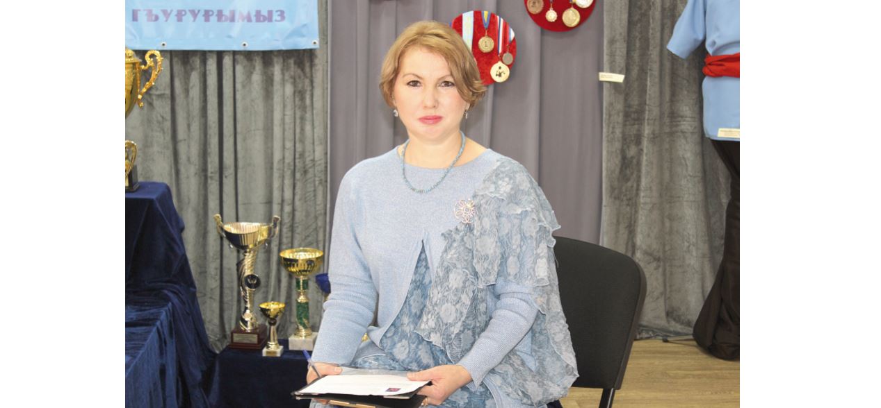 Садиха ДЖЕМИЛЕВА: Нужно быть внимательным и чутким, чтобы поймать то, что сегодня является наследием прошлого, чтобы не угасало, не уходило в небытие наше общее достояние — крымскотатарское искусство