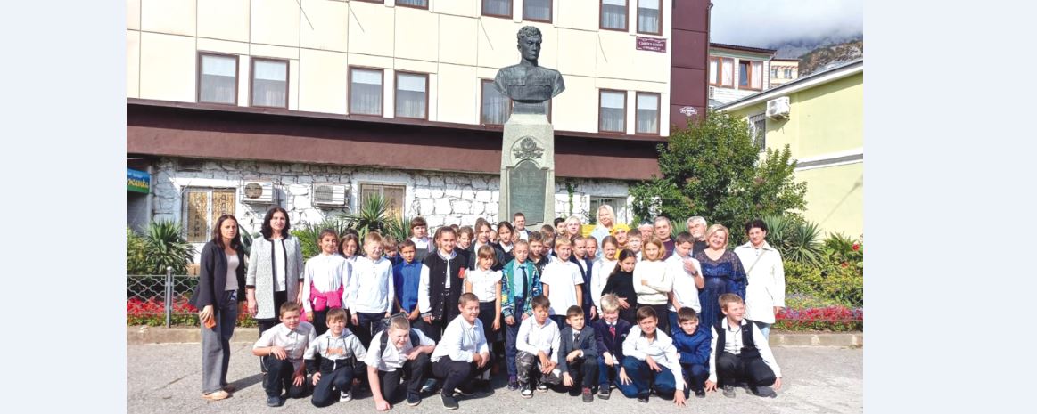 В Крыму почтили память дважды Героя Советского Союза Амет-Хана Султана